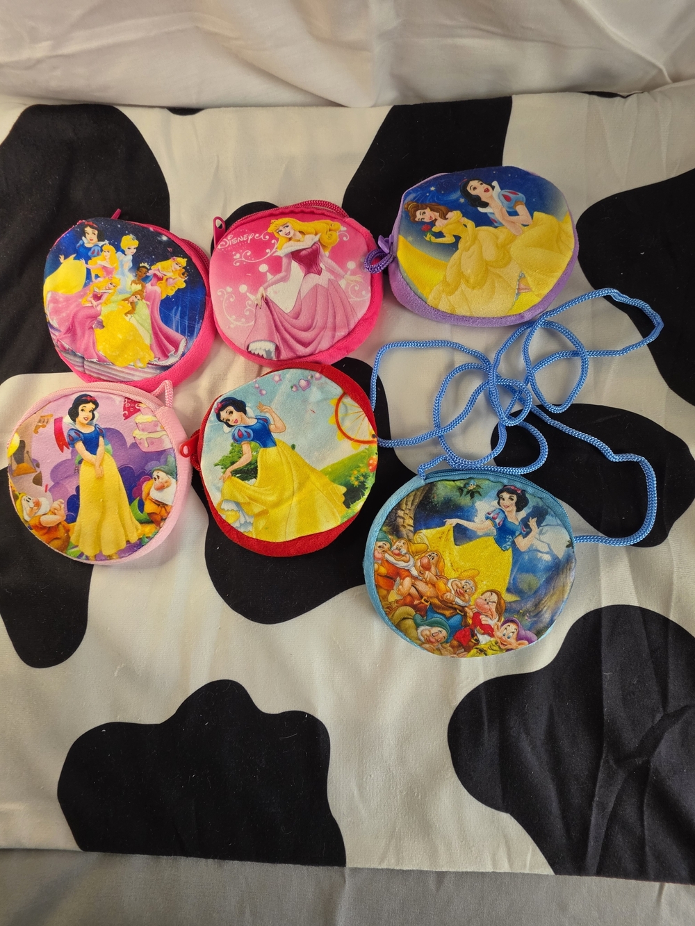 New 6-Piece Disney Princess Mini Round Crossbody Purse Bundle Set